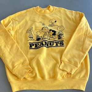 Peanuts sweatshirt